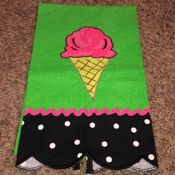 Set of 4 NEW Decorative Hand Towels - Picture 4 of 8